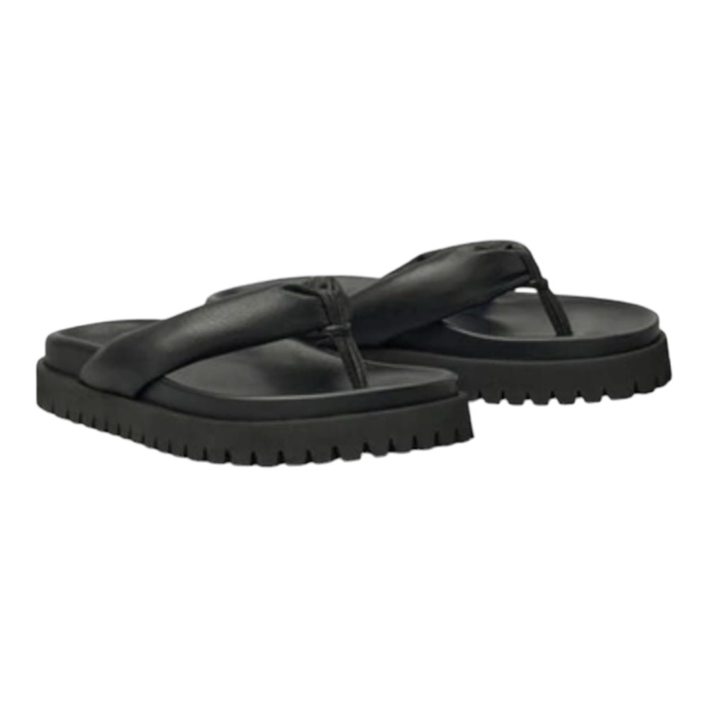 Lita Lug Sole Thong Sandal In Black NWOT
